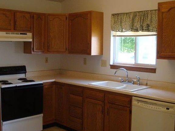 3rd image of 3309 Abbey Ln