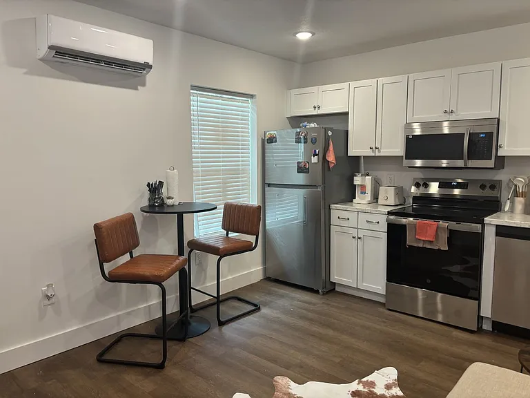 306 W Forest Ave — Photo 4