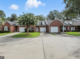 17 Summerhill Dr, Toccoa, GA 30577