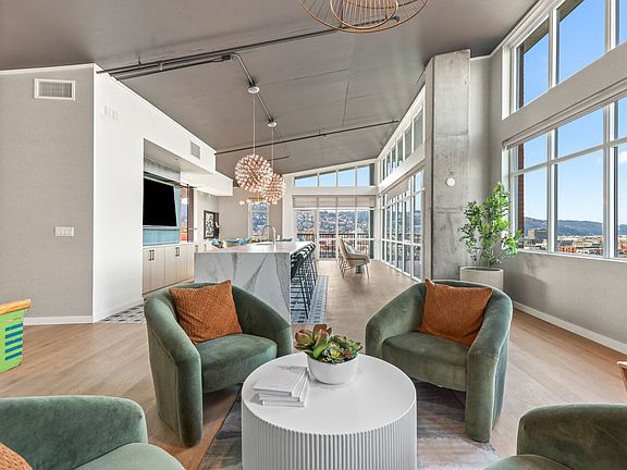 5th image of 1200 NW Marshall St #405