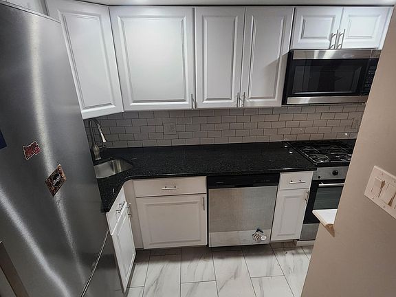 5th image of 914 E Passyunk Ave #2F