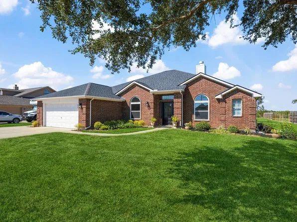 2015 Caroline Ave, Cove, TX 77523