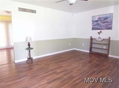 3rd image of 3276 Meadowview Dr