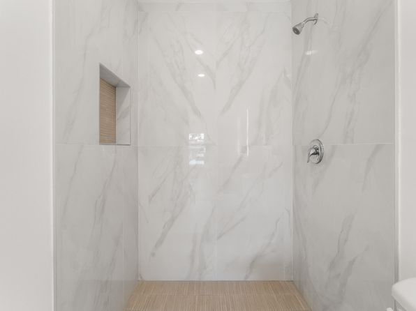111 W 35th St