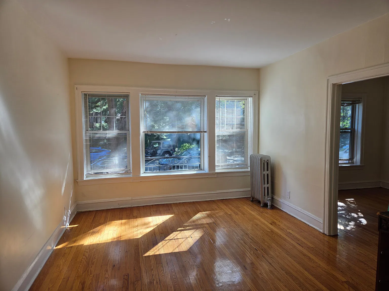 2 bed, 1000 sqft, $1,750 — Photo 3