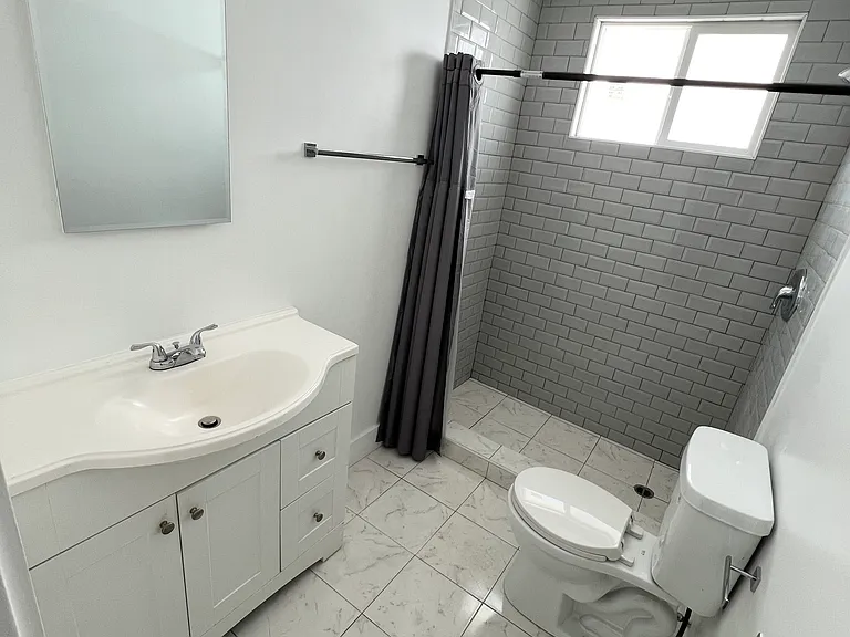 1313 S Cochran Ave — Photo 21