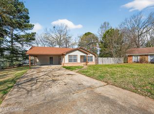 169 Thousand Oaks Cir, Jackson, MS