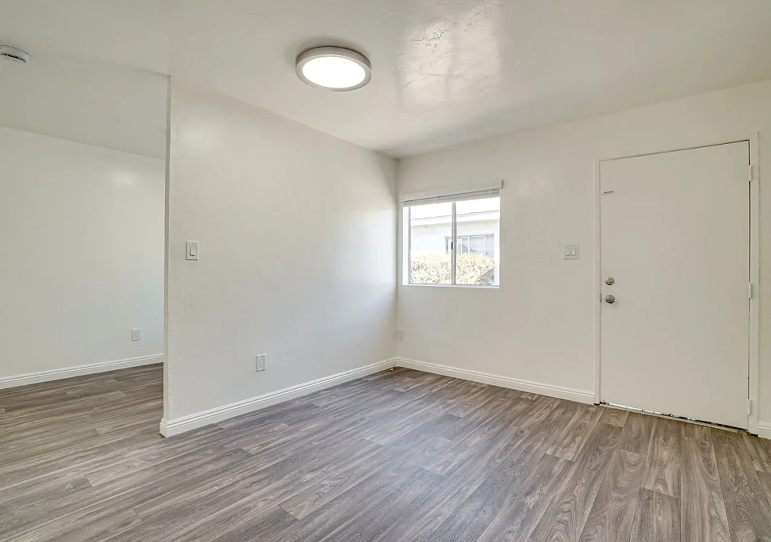 Cajon Cottages — Photo 3