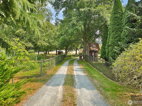 2nd image of 5537 Bayview Road