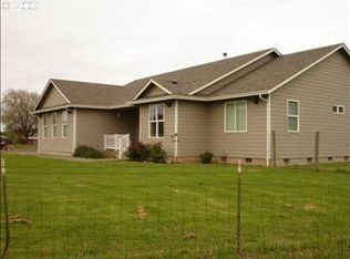 3184 Nonpareil Rd, Sutherlin, OR 97479