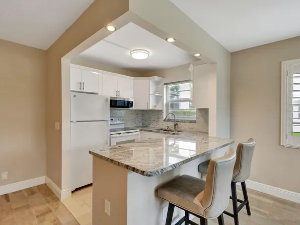 126 Berkshire F, West Palm Beach, FL 33417