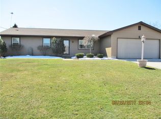 5589 London Dr, Youngstown, OH