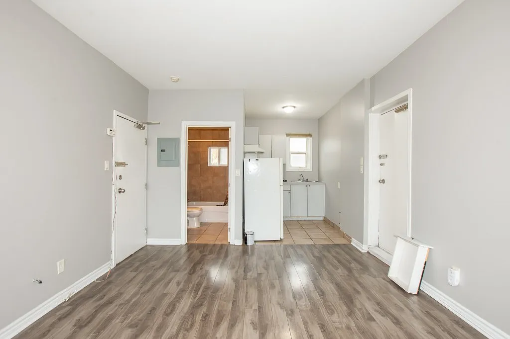 241 Gibson Avenue - 4 — Photo 2