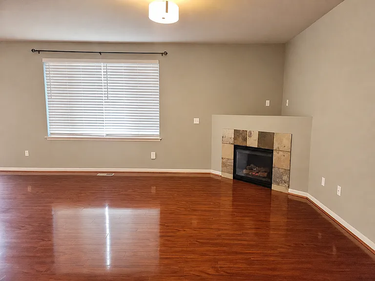 3205 Garnet St SE — Photo 8