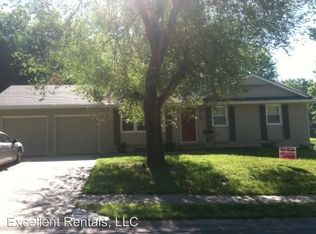 1015 SW Ingleside Pl, Lees Summit, MO 64081