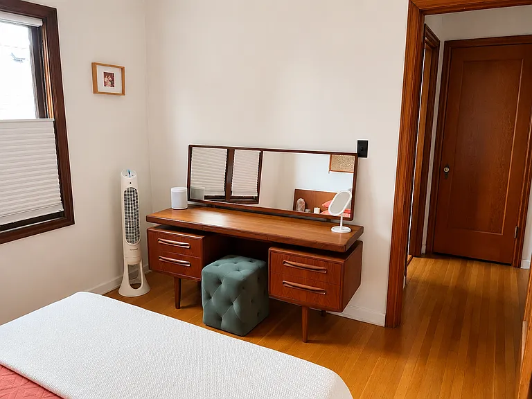 4353 NE Halsey St — Photo 18
