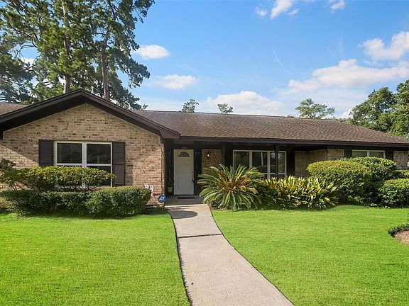 2nd image of 1102 Doral Ln