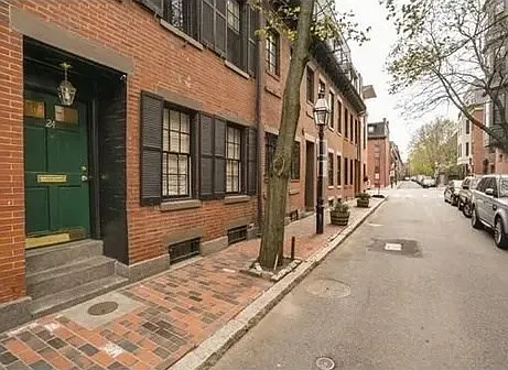 24 Lawrence St #2 — Photo 16