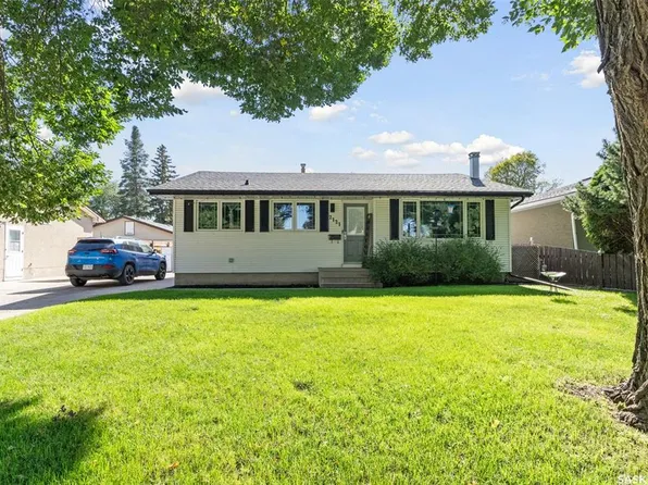 2121 Richardson ROAD, Saskatoon, SK S7L 4B9