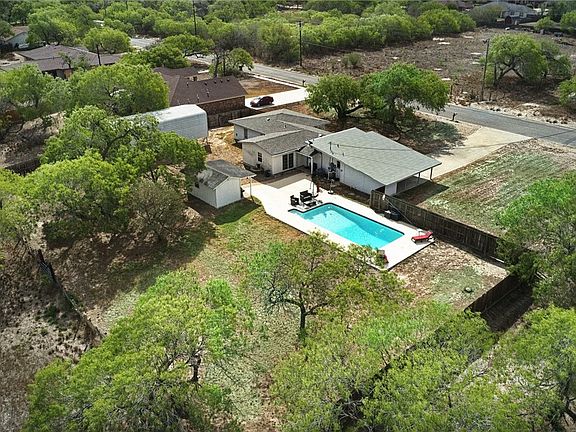 5th image of 234 E Trant Rd