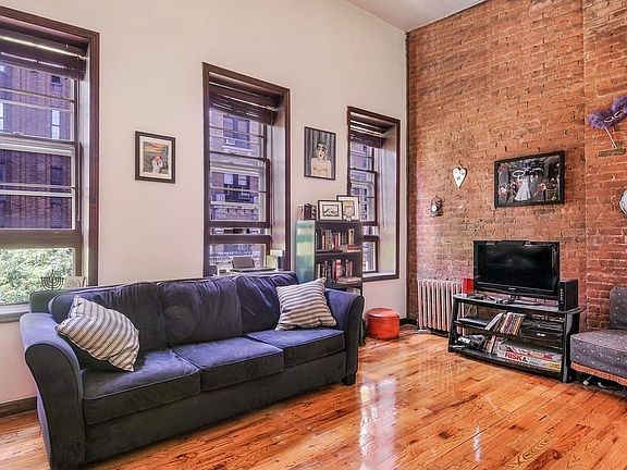 2nd image of 169 W 73rd St APT 9