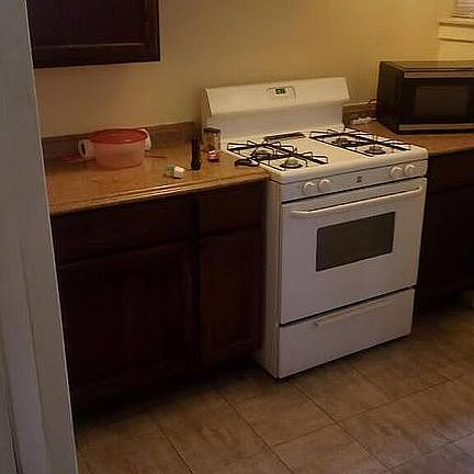 3rd image of 8134 S Maryland Ave