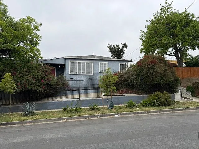 611 N Rampart Blvd — Photo 12