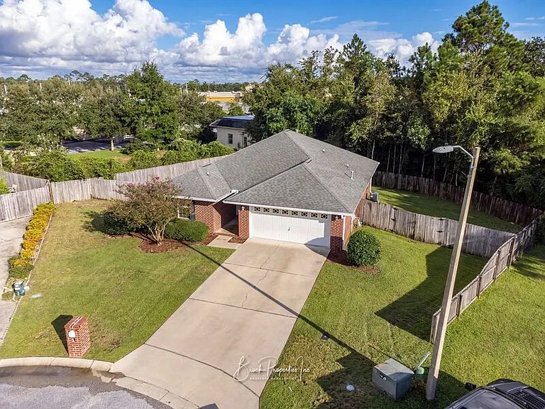 4718 Lemoyne Vis — Photo 30