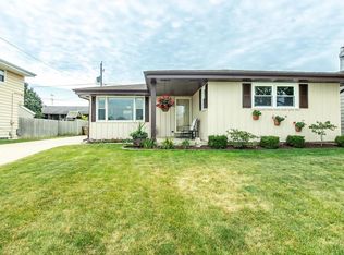 3925 88th St, Kenosha, WI 53142