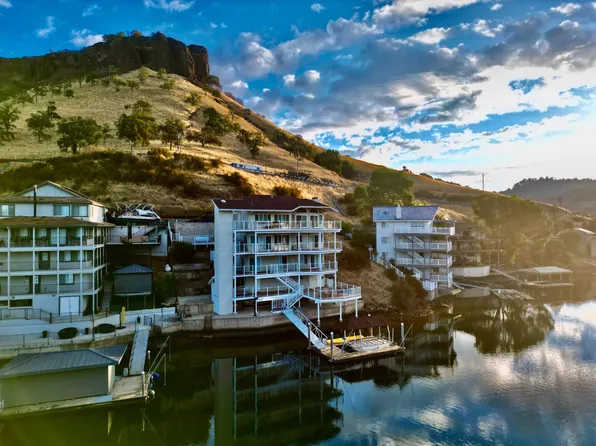 954 Poker Flat Rd, Copperopolis, CA 95228