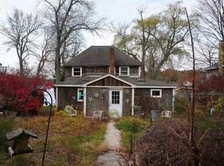 27 Taft Ave, Mendon, MA 01756