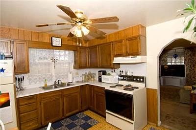 3rd image of 11620 Lincolnway