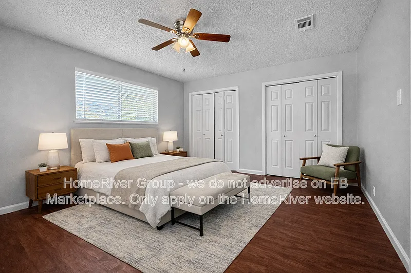 2 bed, 2.0 bath, 1096 sqft, $945 — Photo 2