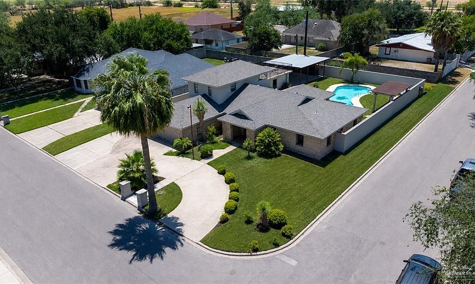 1st image of 2820 Joan Dr