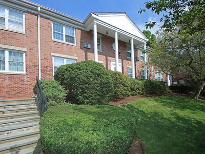 230 Park Street #11, New Canaan, CT, 06840