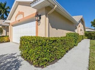 6646 Castlelawn Pl, Naples, FL 34113