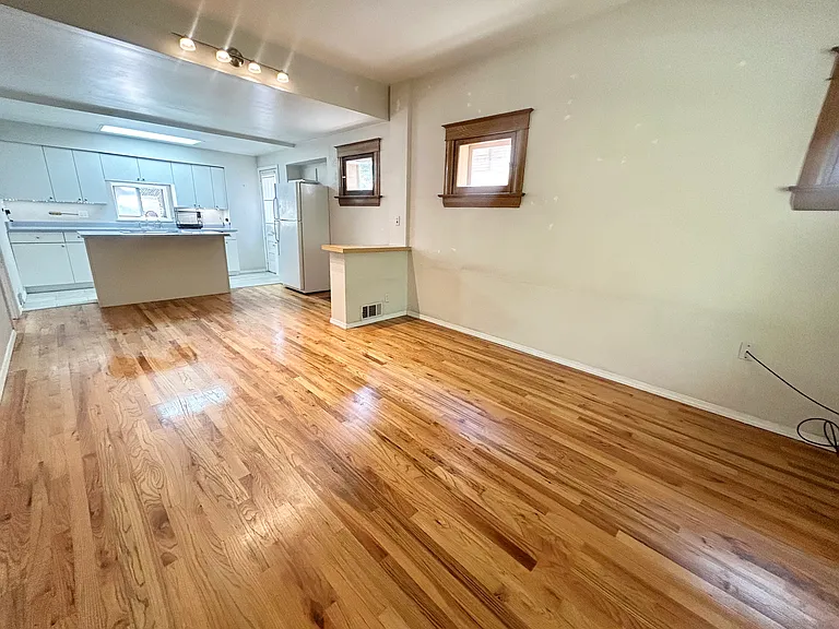 1320 N Saint Paul St #A — Photo 6