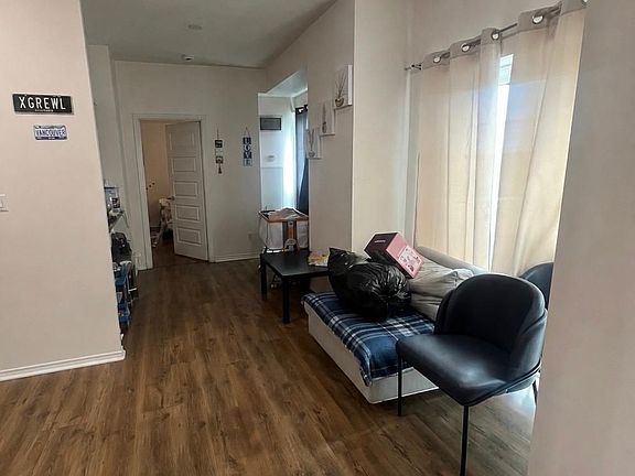 5th image of 215 Queen St E #307