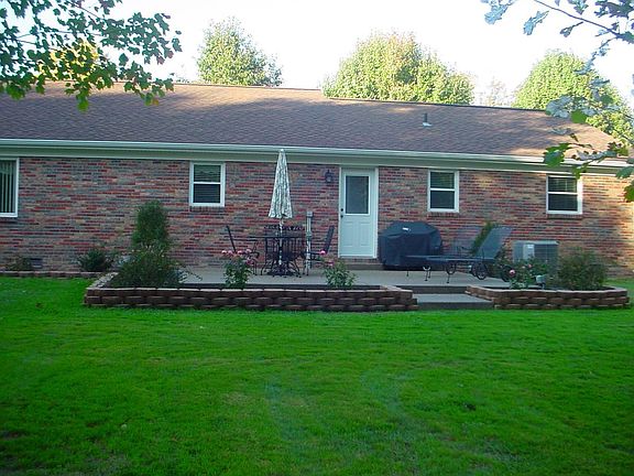 2nd image of 307 W Crestview Dr