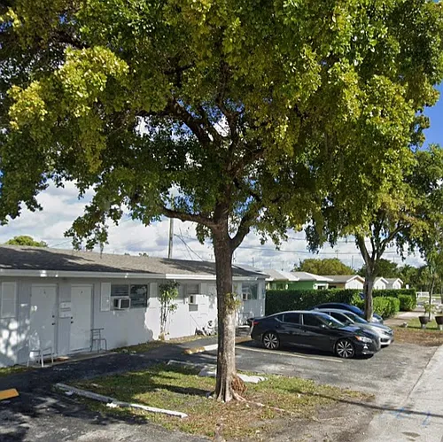 750 NW 9th Ave #3B Photo 1