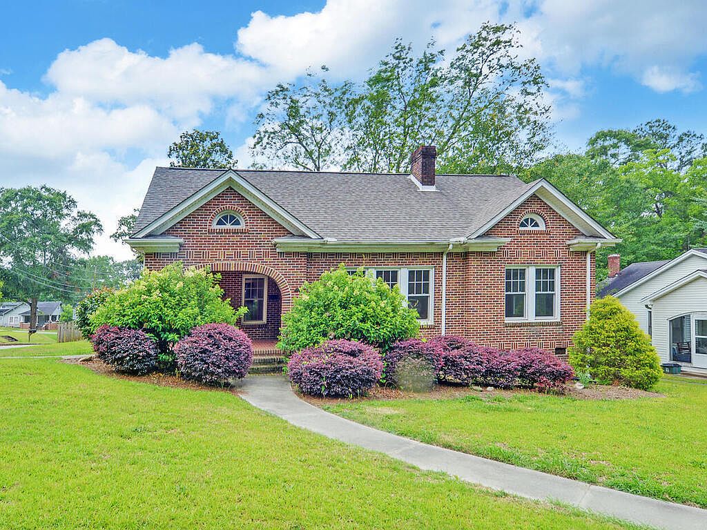 196 Walnut St, Toccoa, GA 30577 MLS 10172023 Zillow