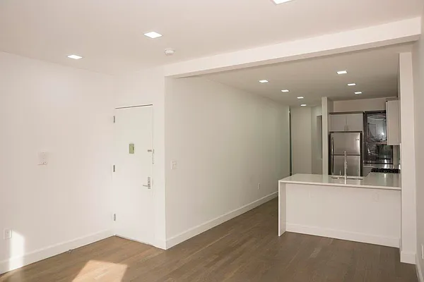 Rented by Parkway CRG Ltd. | media 28