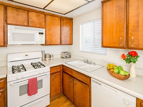 5th image of 1910 Grismer Ave Unit G