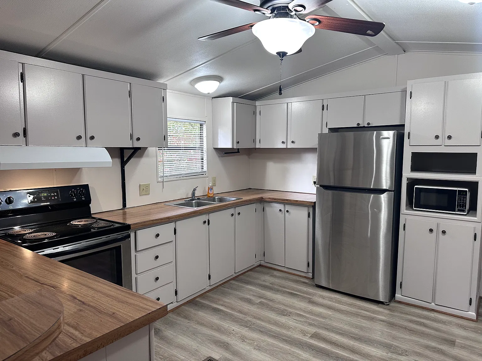 569 Hoot Owl Hollow Rd — Photo 3