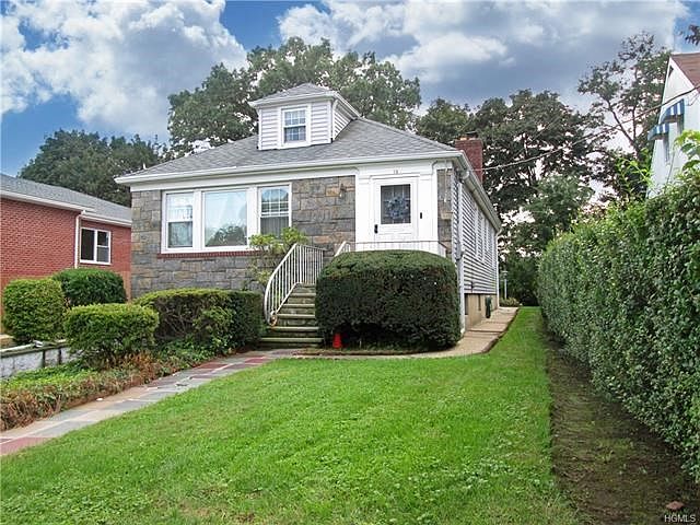 1st image of 19 Mitchell Ave
