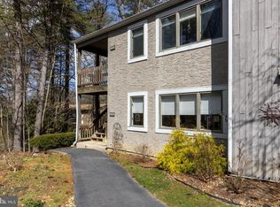 1600 Woodledge Cir, State College, PA 16803