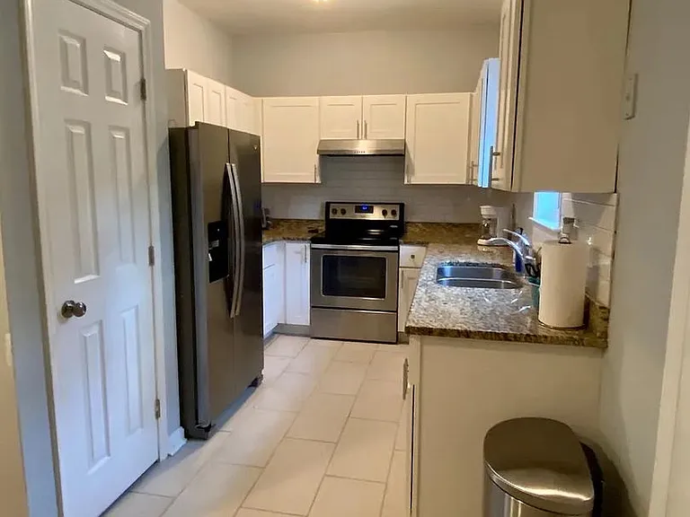1121 Jones Ave NW #A — Photo 4