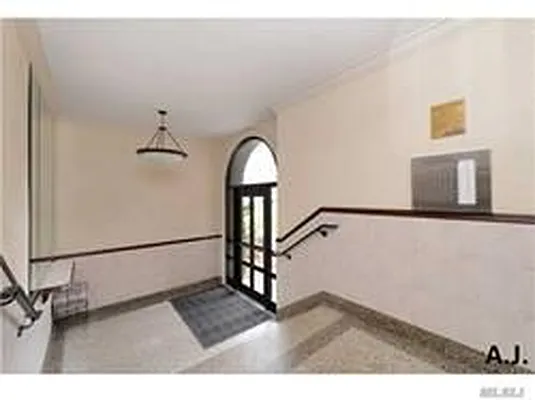 Sold by Century Homes Realty Group LLC | media 21