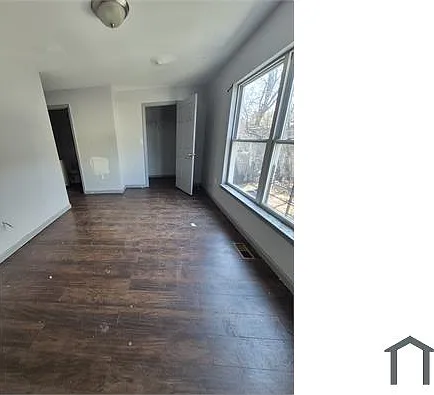 4 bed, $2,800 — Photo 2