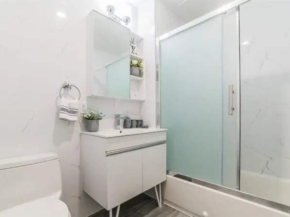 144-27 Sanford Avenue image 15 of 16